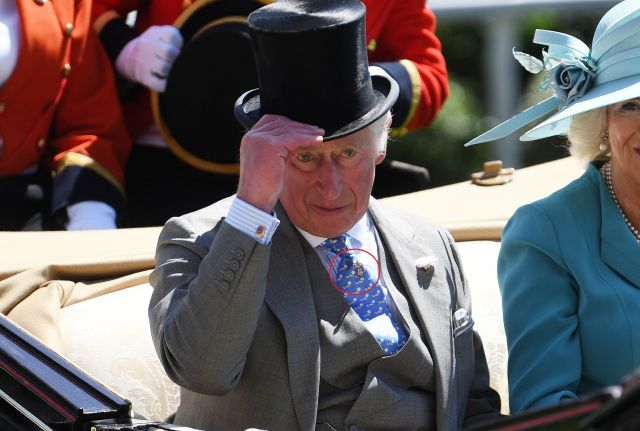 Принц Чарлз се появи с монограм на Борис III