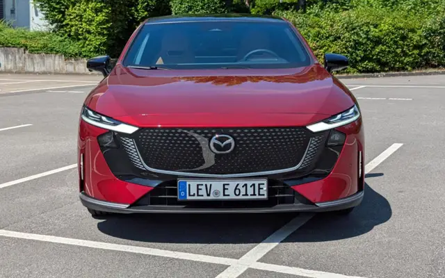 Тествахме "акулата" Mazda 6e (вижте и колко струва у нас) | интерФакти.БГ Тествахме "акулата" Mazda 6e (вижте и колко струва у нас)