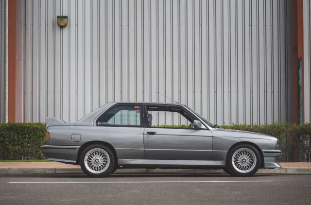 Продава се 32-годишно BMW M3 (E30) за 125 000 лв.