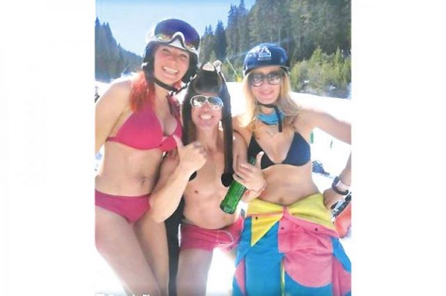  Скиори закриха сезона в Банско по бански (СНИМКИ) 