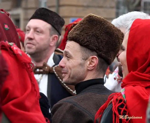 Най-добрите групи на Сурва 2026 ще дефилират през днешния ден (СНИМКИ)