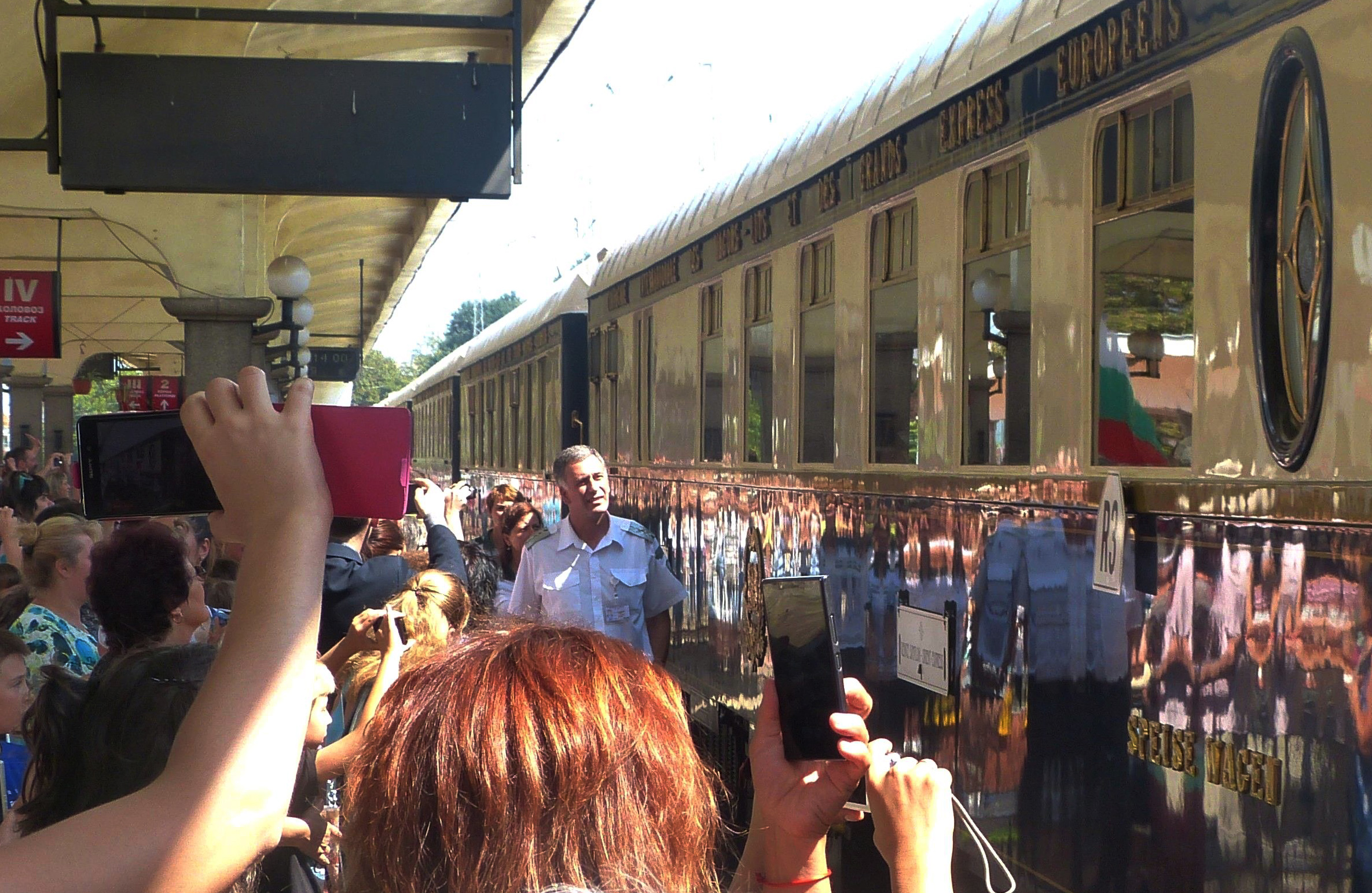 Кралят на влаковете - „Ориент експрес“, пристигна у нас (Снимки)