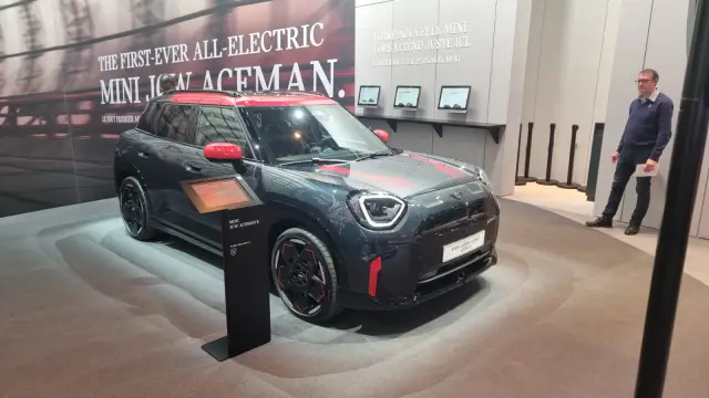 За първи път: Mini John Cooper Works на ток