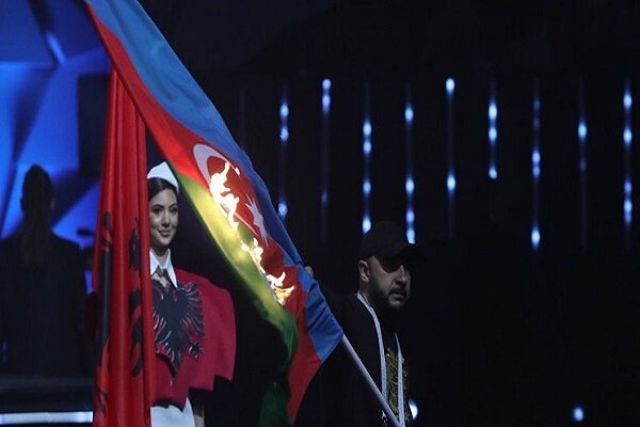 В Eреван “изгарят” знамената на Украйна, Израел и Азербайджан