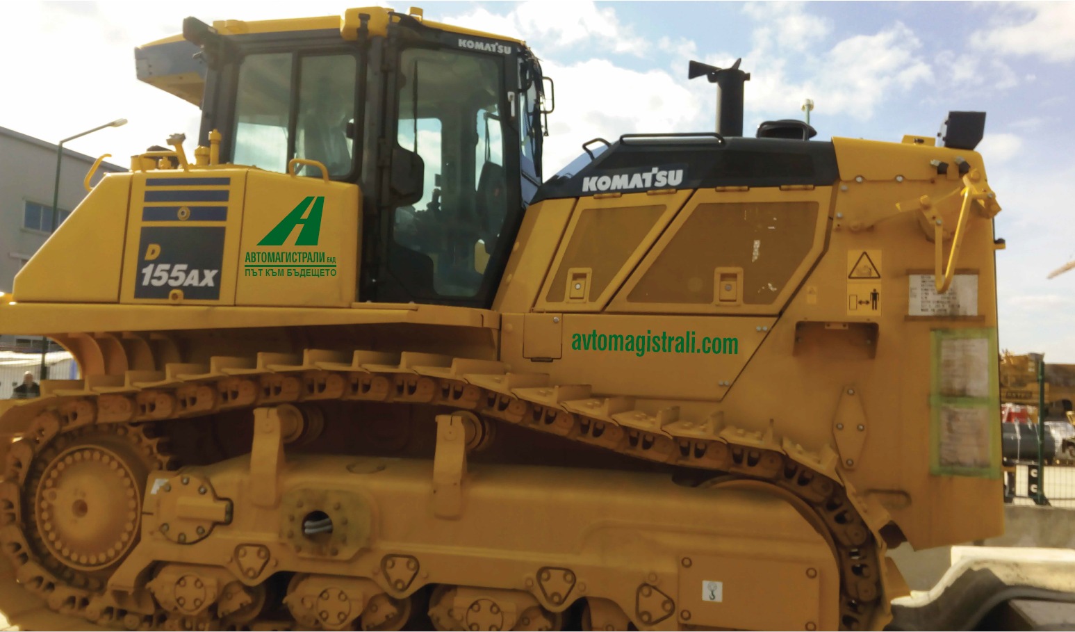 "Автомагистрали" ЕАД купува багери, които "ядат" скалите като пясък (СНИМКИ)