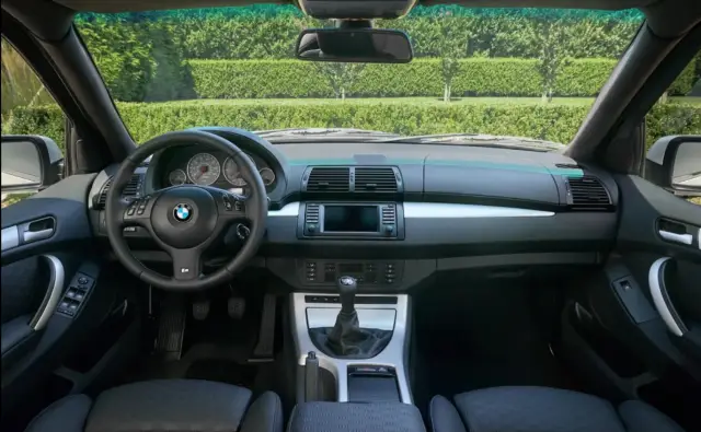 BMW и Kith създадоха единственото X5 с V10 и механична трансмисия
