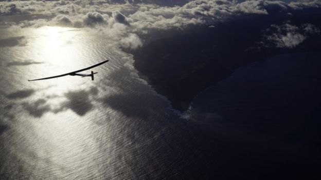 Solar Impulse се приземи в Калифорния след като прелетя Тихия океан