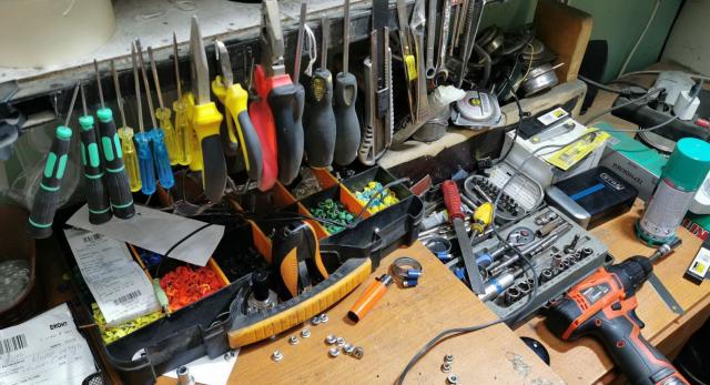 Разкриха търговци на фалшиви части за най-продаваните автомобили (ВИДЕО)