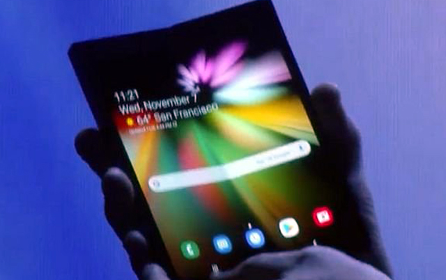 Сгъваемият Samsung няма да е с гъвкав дисплей