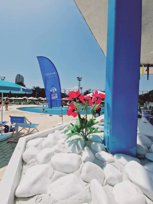 Beach in the center of Sofia - discover summer in the water park "Vazrazhdane" 