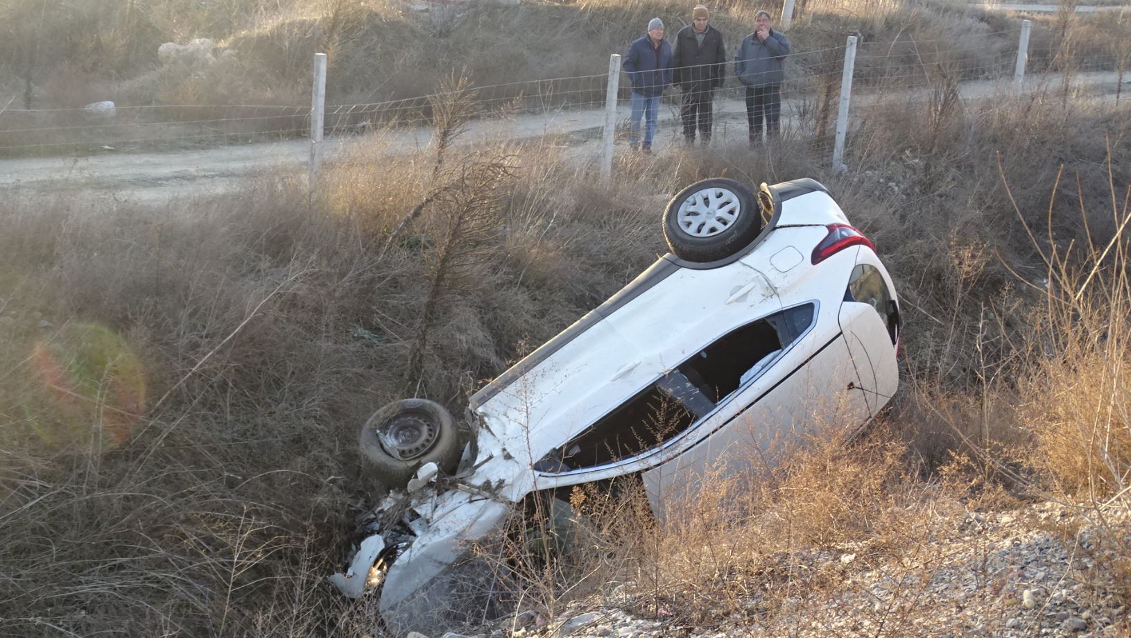 Гърци катастрофираха на АМ „Струма” с кола под наем