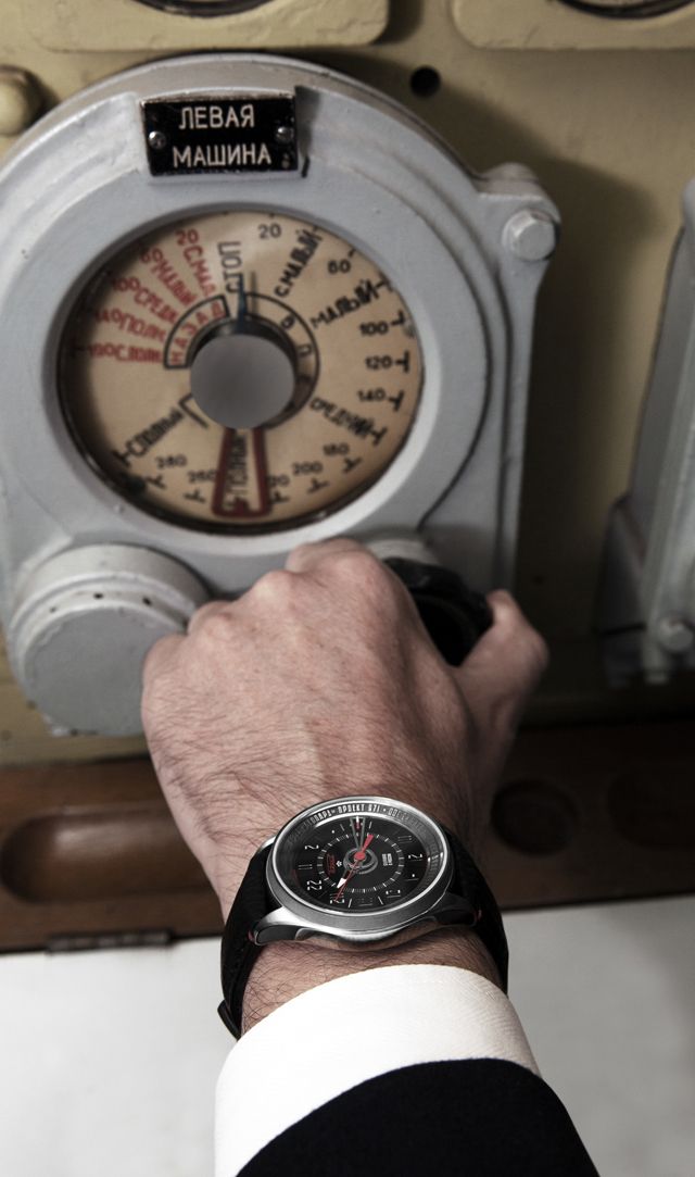 В Русия се продава ръчен часовник с метал от атомна подводница