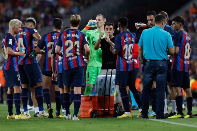  Барселона не съумя да вкара на Райо Валекано при дебюта на Левандовски 