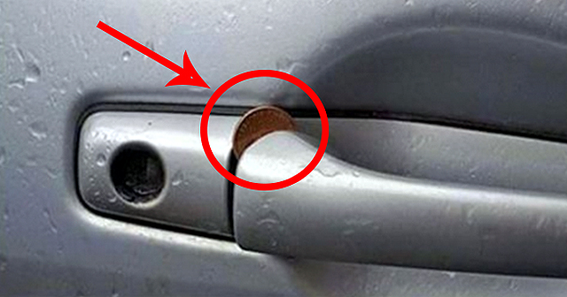 Внимавайте за монети в дръжките на колата