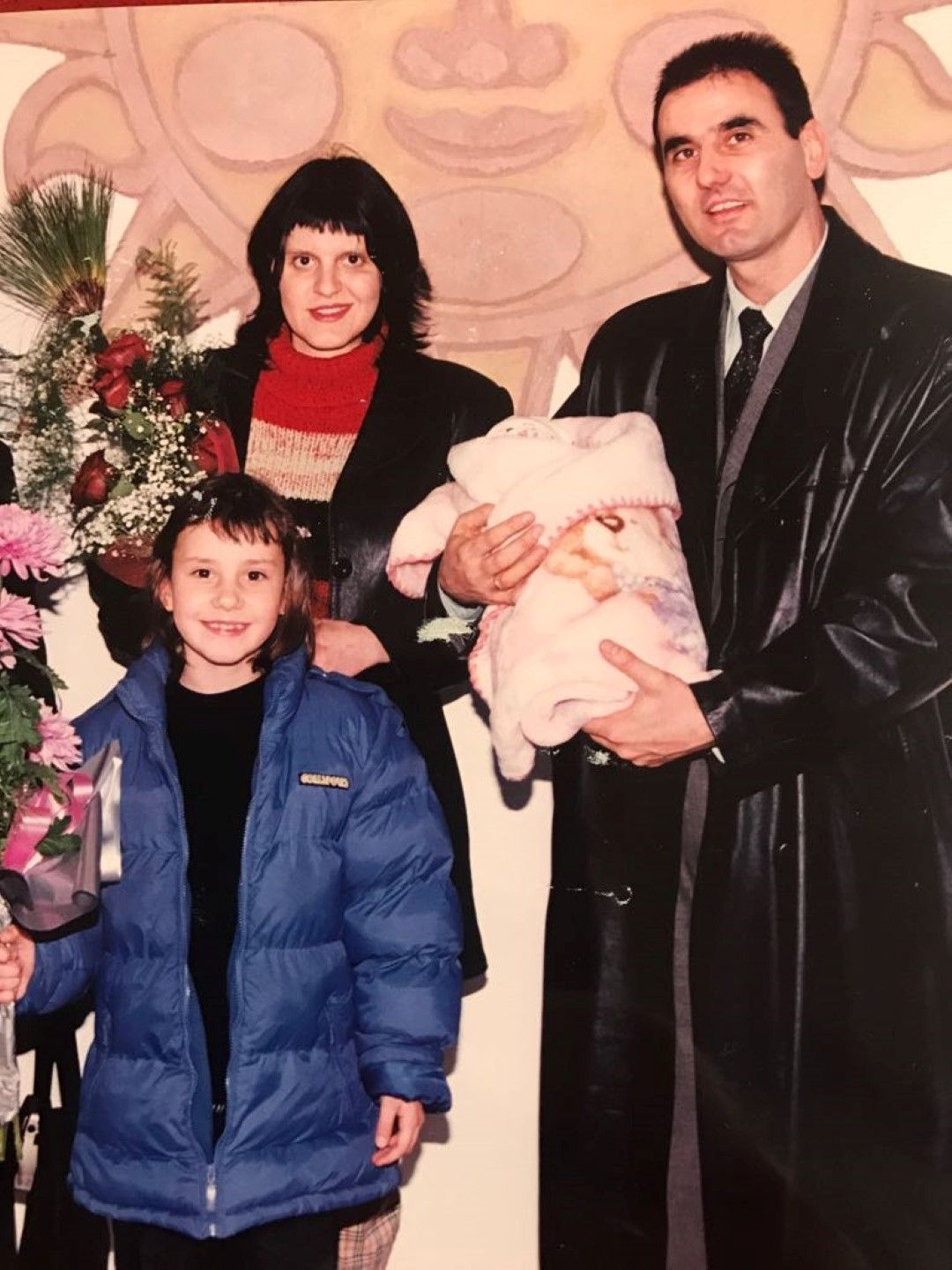Цветан Цветанов празнува 25 години брак (СНИМКИ)