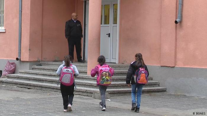Истерията с "отнемането на деца" в Сливен: някой постигна целта си