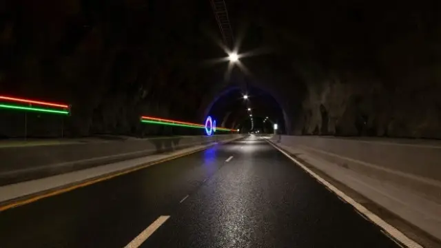 Къде в Европа глобяват на 292 метра под морското равнище?