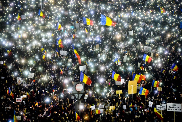 Половин милион румънци излязоха по улиците