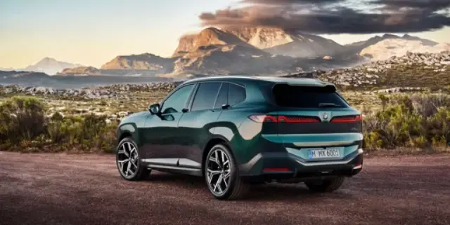 Запознаваме ви с новото BMW X5, към този момент на бензин, дизел, ток и водород 