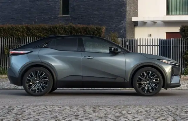 Новата Toyota C-HR+ дебютира в Европа