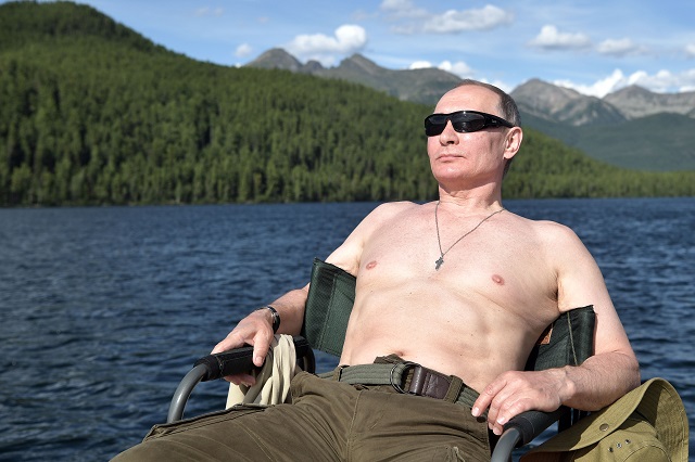 Рейтингът на Путин тръгна надолу
