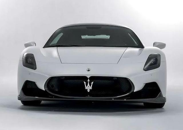 Maserati показа новия си суперавтомобил 
