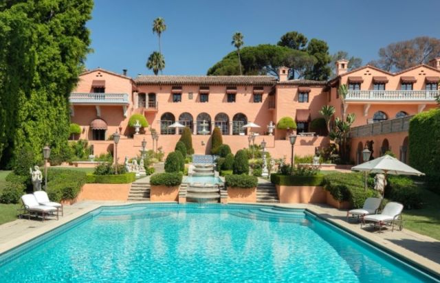  Продават известно имение с 54% отстъпка (СНИМКИ) 