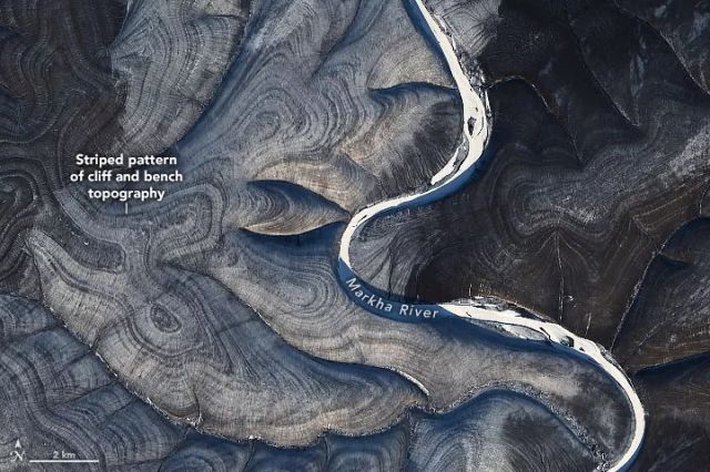 Аномалия в Арктика: Земята е нагъната по необичаен начин