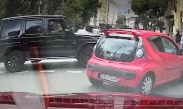 Гешев се срещна с жената, чиято кола бе ударена умишлено от G-Klasse в София