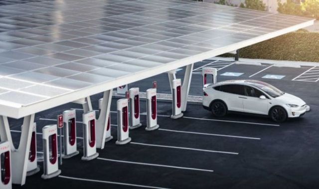 В САЩ искат да забранят продажбата на електромобили от 2035 година