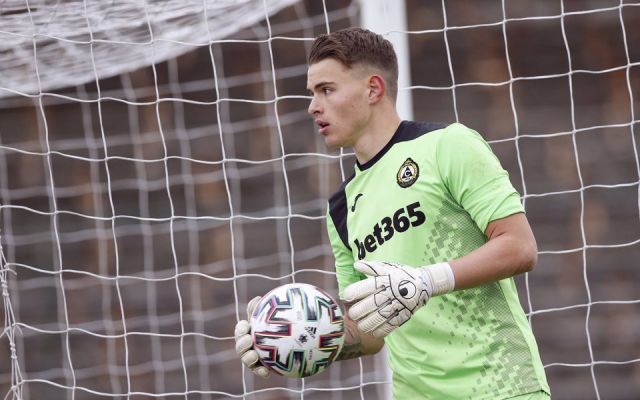 `Фенове `Фенове