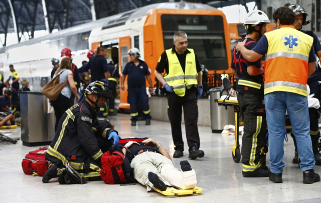Тежка влакова катастрофа в Барселона