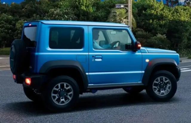 Иконата еволюира: Suzuki обнови Jimny | интерФакти.БГ Иконата еволюира: Suzuki обнови Jimny