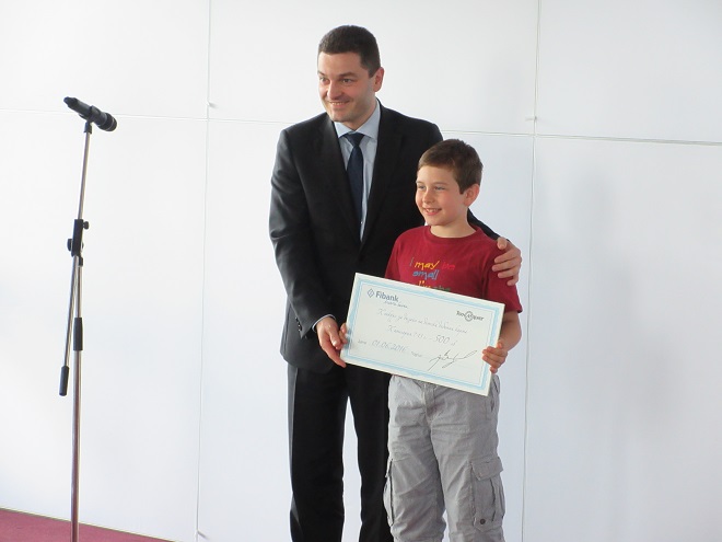 Fibank награди деца в конкурс за детска рисунка