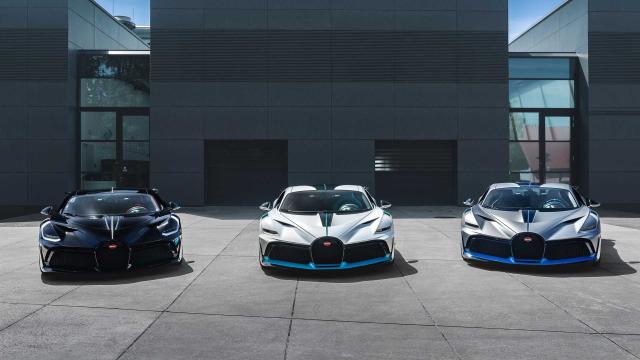 Bugatti показа първите изцяло завършени хиперкари Divo