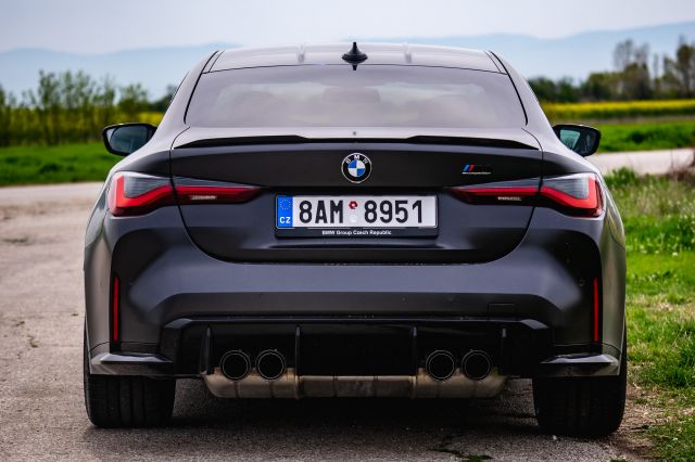 Тествахме новото BMW M4 Competition
