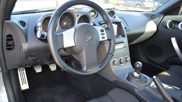 Продава се първият Nissan 350Z