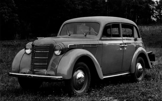  Москвич-400 - първият сериен автомобил в Съюз на съветските социалистически републики 