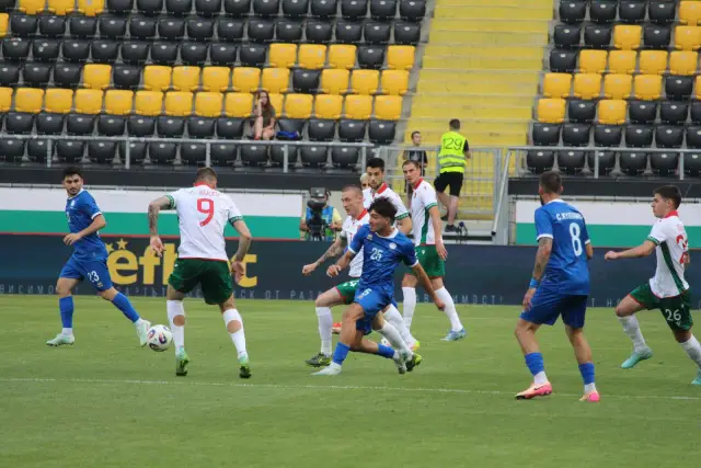 България с тъждество против Къпър в контрола