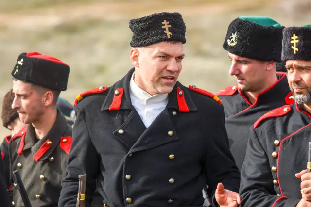  Тервел Пулев взе участие в огромна възстановка по случай 140 години от Сръбско-българската война - СНИМКИ 