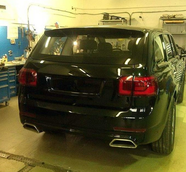 Първи снимки на руския правителствен джип