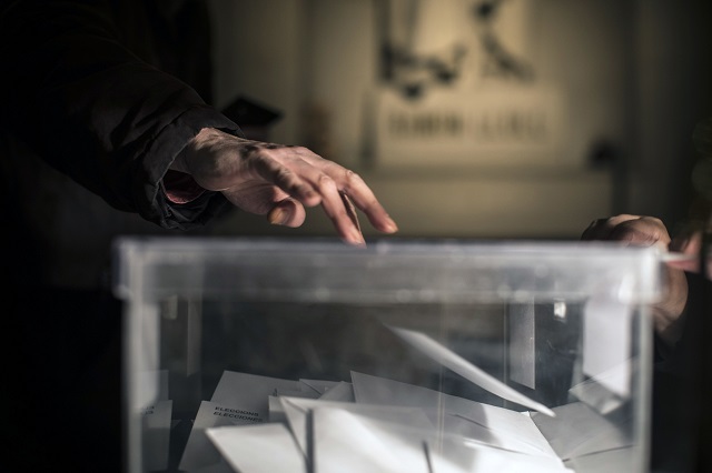 Каталуния отново на изборен кръстопът (СНИМКИ)