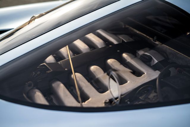  Единствената Isdera Commendatore 112i ще бъде препоръчана на търг 