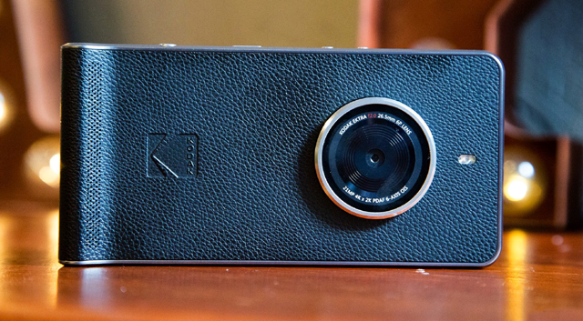 Камерафон с ретро дизайн от Kodak