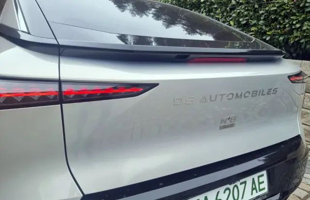 Тествахме най-скъпата френска кола (без да броим Bugatti)