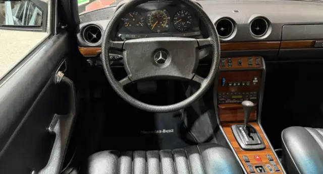 Продава се Mercedes-Benz 300D W123 в отлично състояние