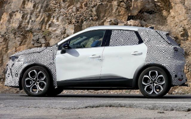 Новото Renault Captur крие нова "муцуна"
