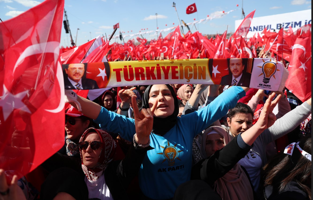 Най-големият митинг в историята на Истанбул (СНИМКИ)