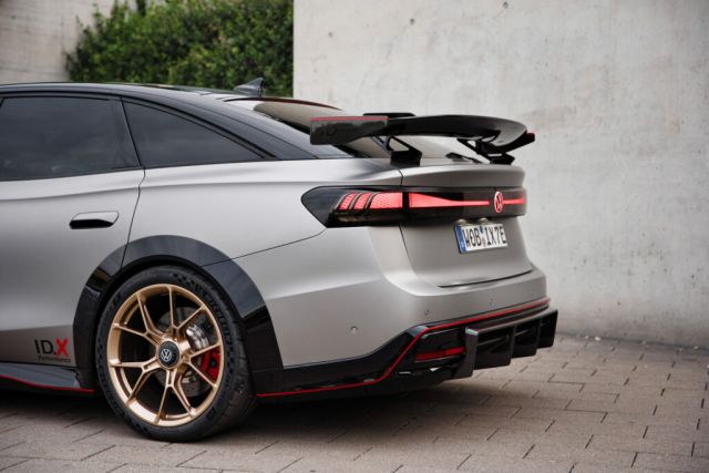 VW извади наточен ID.7 с 550 к.с.