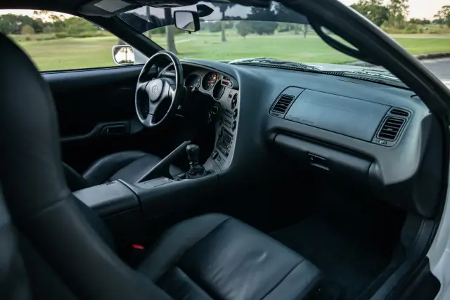 Продадоха напълно заводска Toyota Supra за рекордна цена